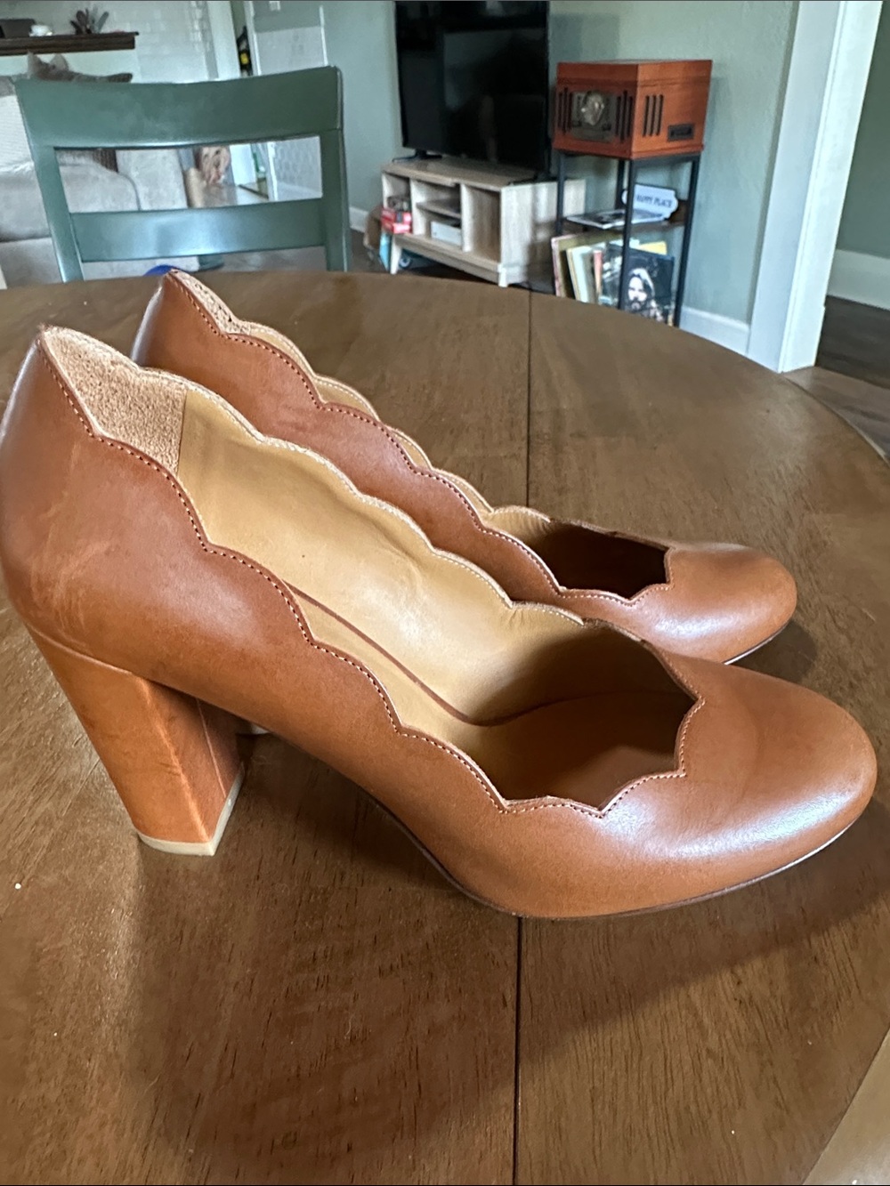 Sezane- Women's Scalloped Block Heel Pumps - Tan
